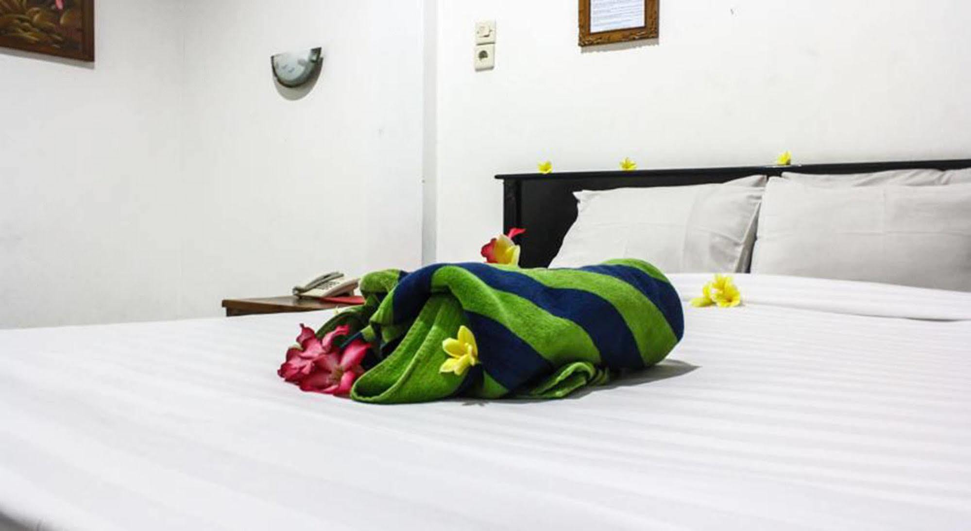 Hotel Puri Tanah Lot Kuta  Ngoại thất bức ảnh