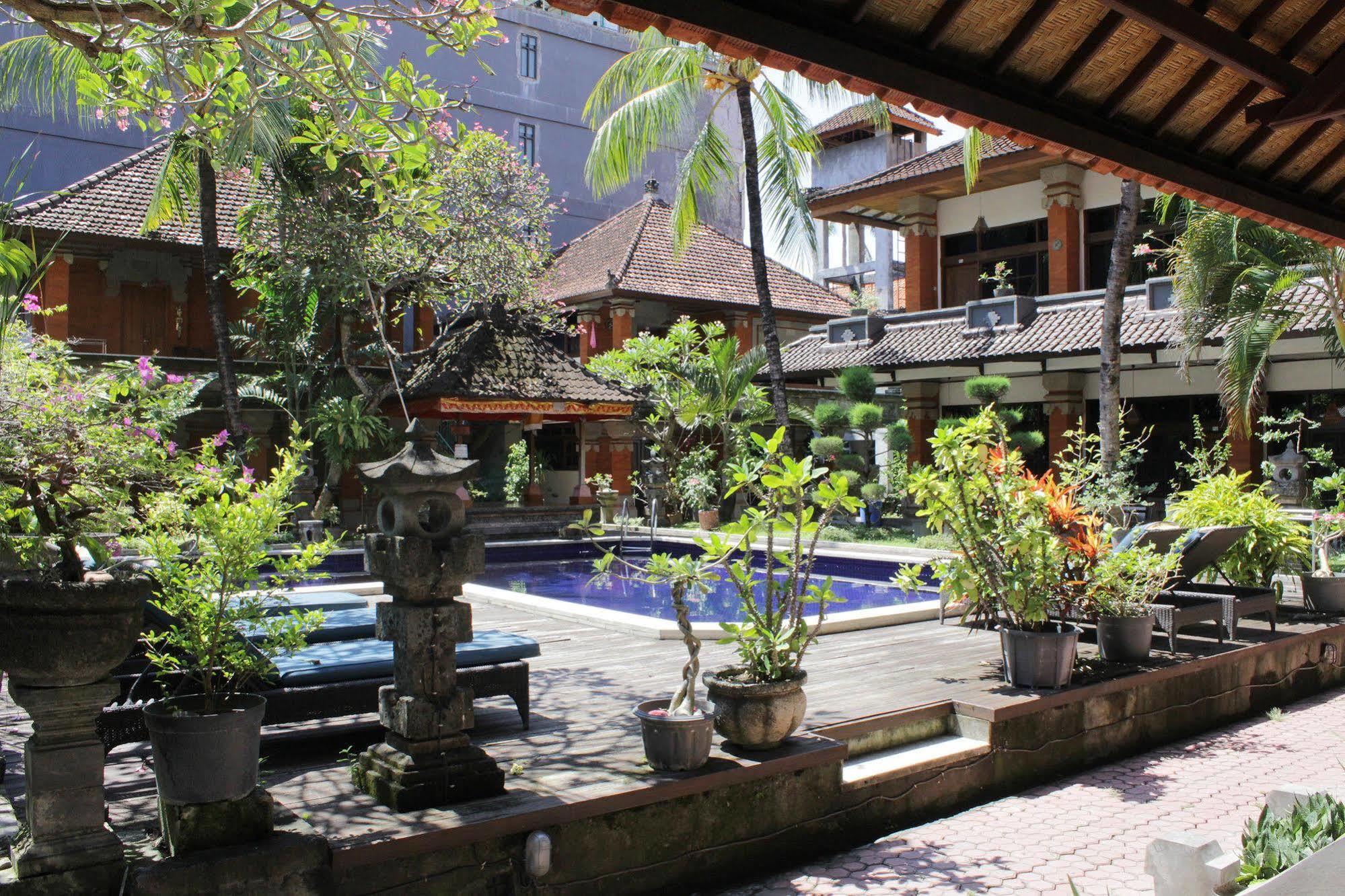 Hotel Puri Tanah Lot Kuta  Ngoại thất bức ảnh